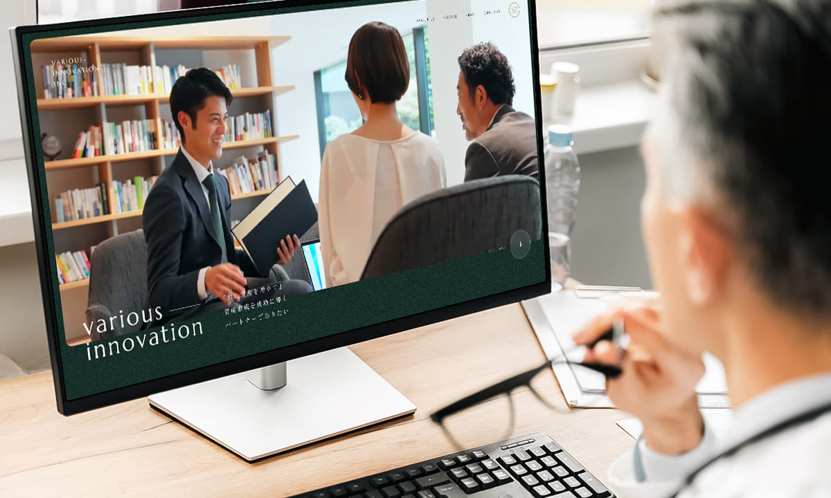 不動産投資支援会社 2社 コーポレートサイト ｜ 信頼を体現するスマートデザイン